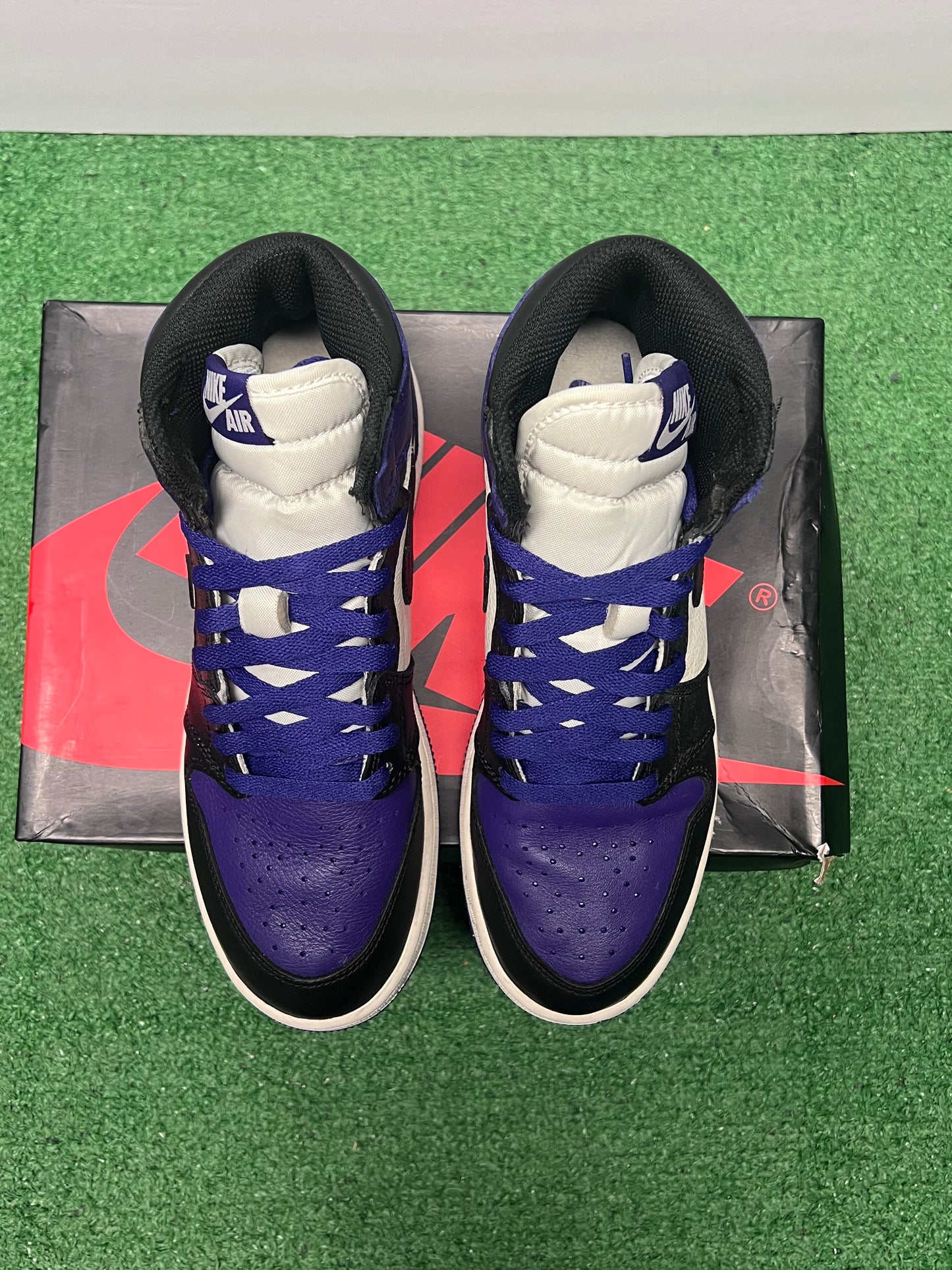 Gradeschool Air Jordan 1 Court Purple Size 6.5y