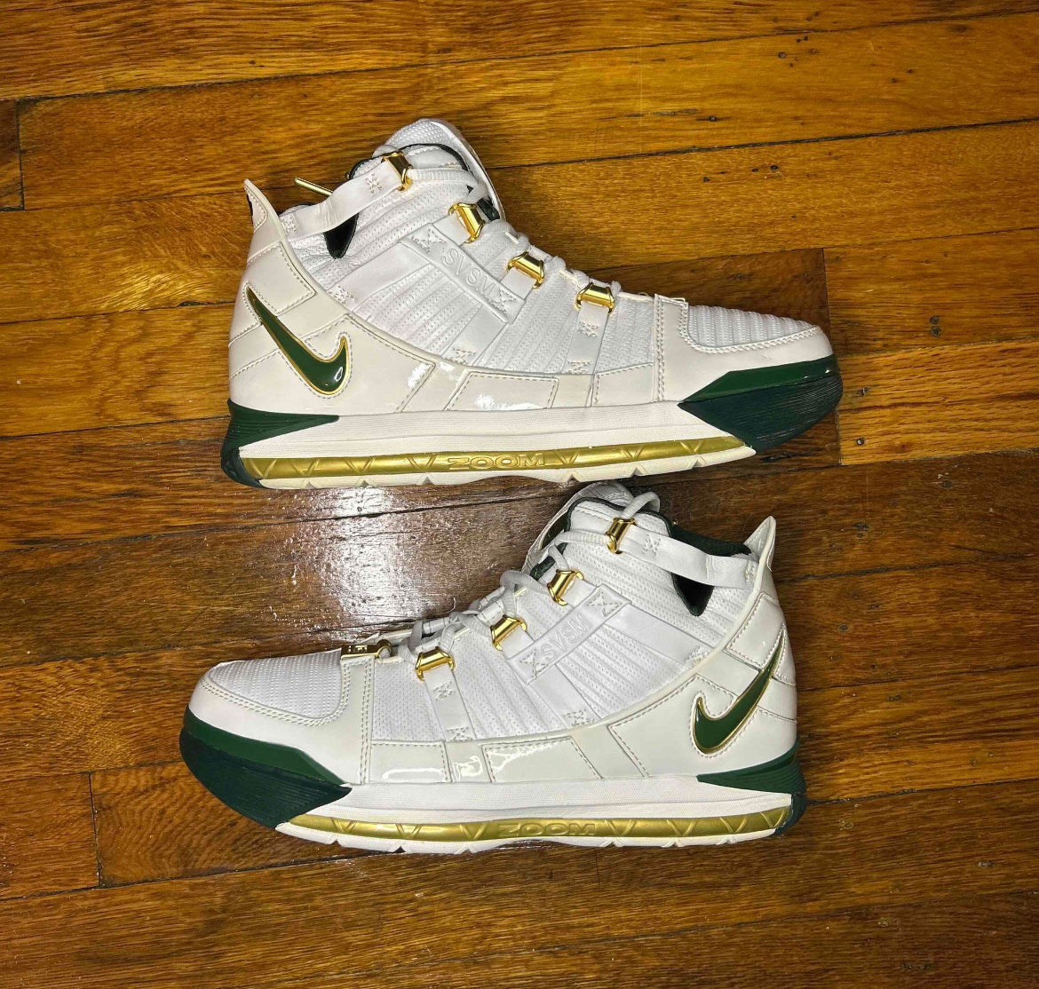 Nike LeBron 3 SVSM Home size 9 Men Shoes