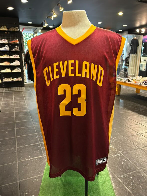 Cleveland Cavs LeBron James Jersey Size XL