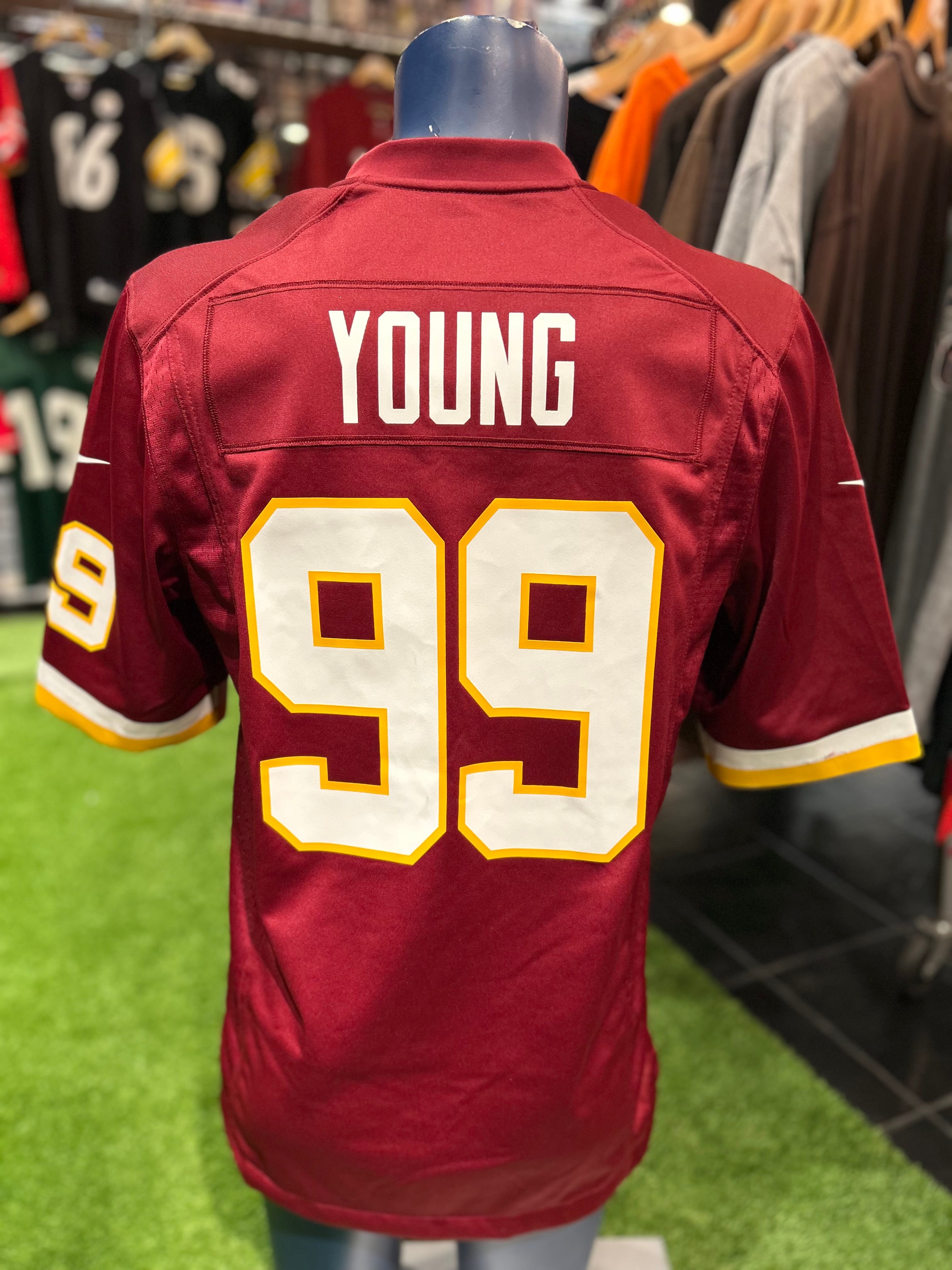 NWT Nike Washington Redskins #99 Chase Young Jersey Size Medium