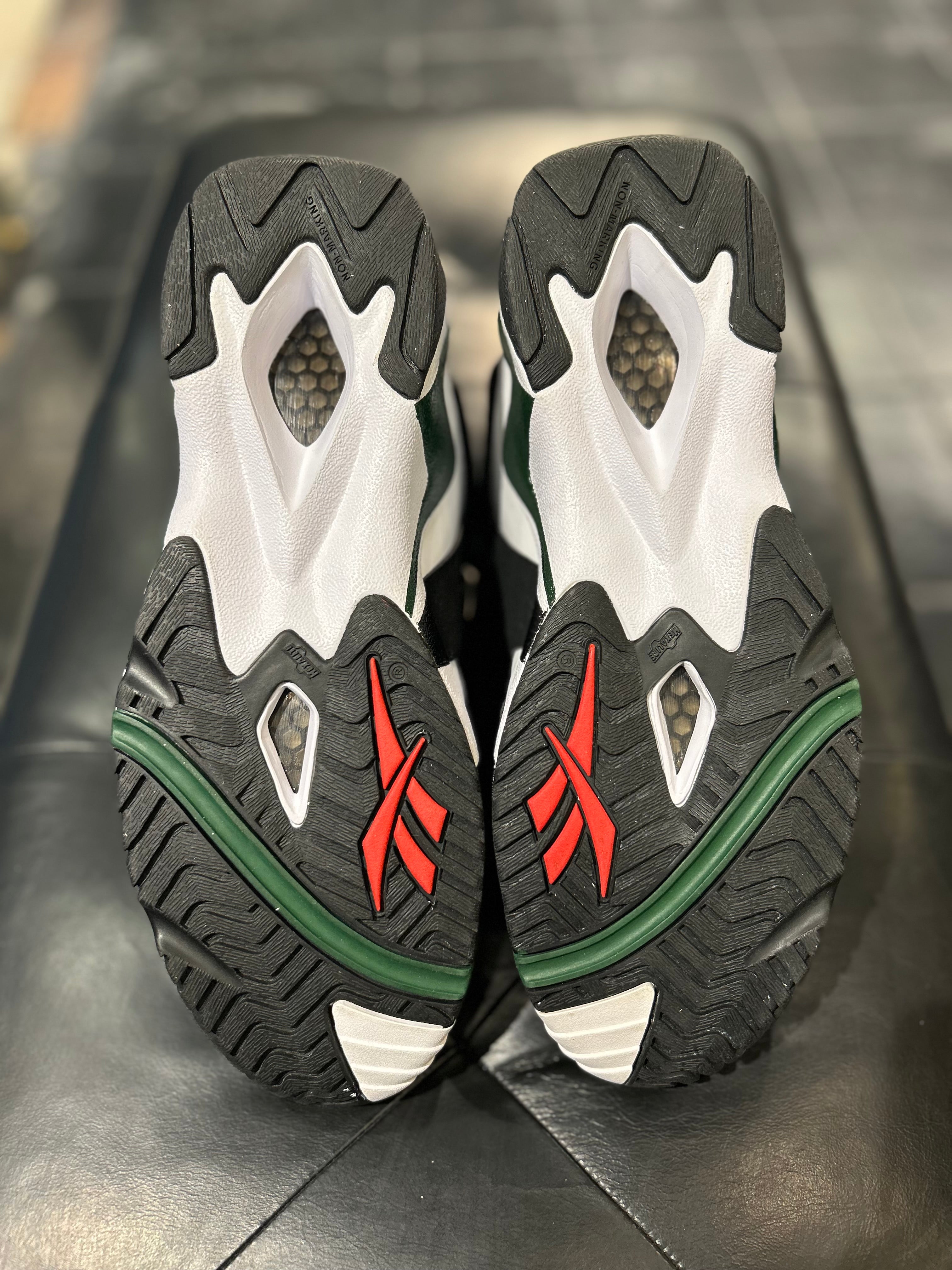 Reebok Kamikaze Shawn Kemp Size 11.5 Men Shoes