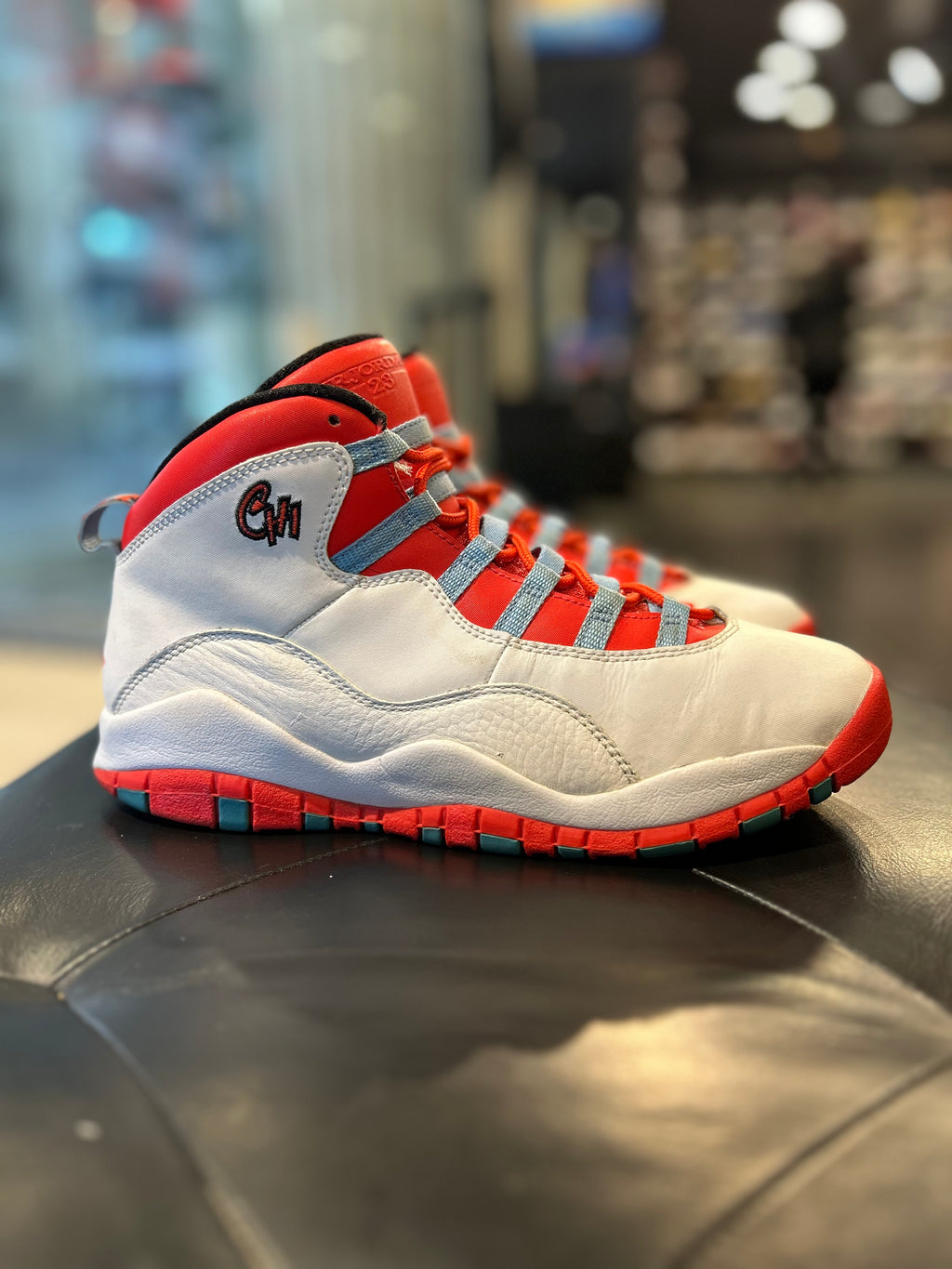 Air Jordan 10 Retro Chicago Size 6.5y Grade School Shoes