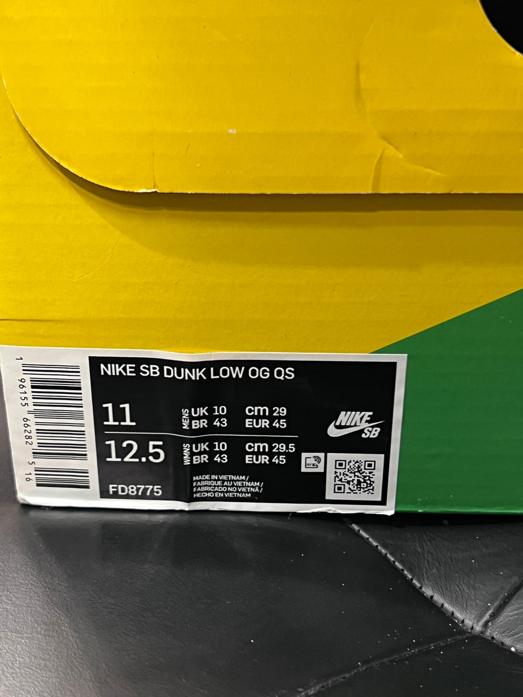 Men’s Nike Dunk Low HUF NYC Size 11 Shoes