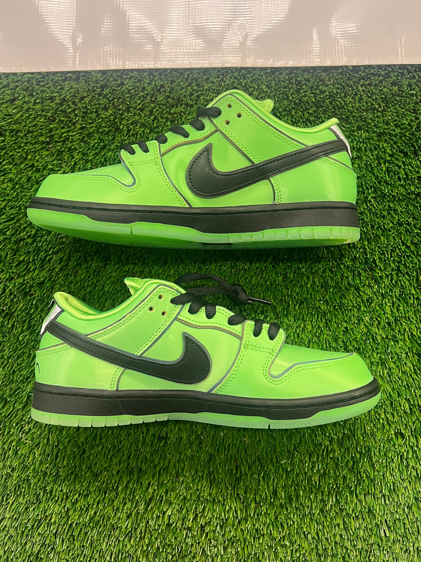 Men’s Nike SB Dunk Low Powderpuff Girls Buttercup Size 7 Shoes Brand New