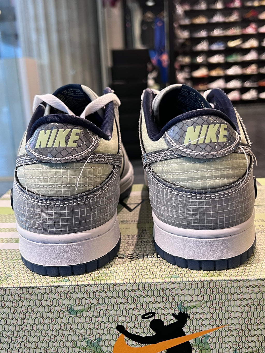 Men’s Nike Dunk Low Union Passport Shoes
