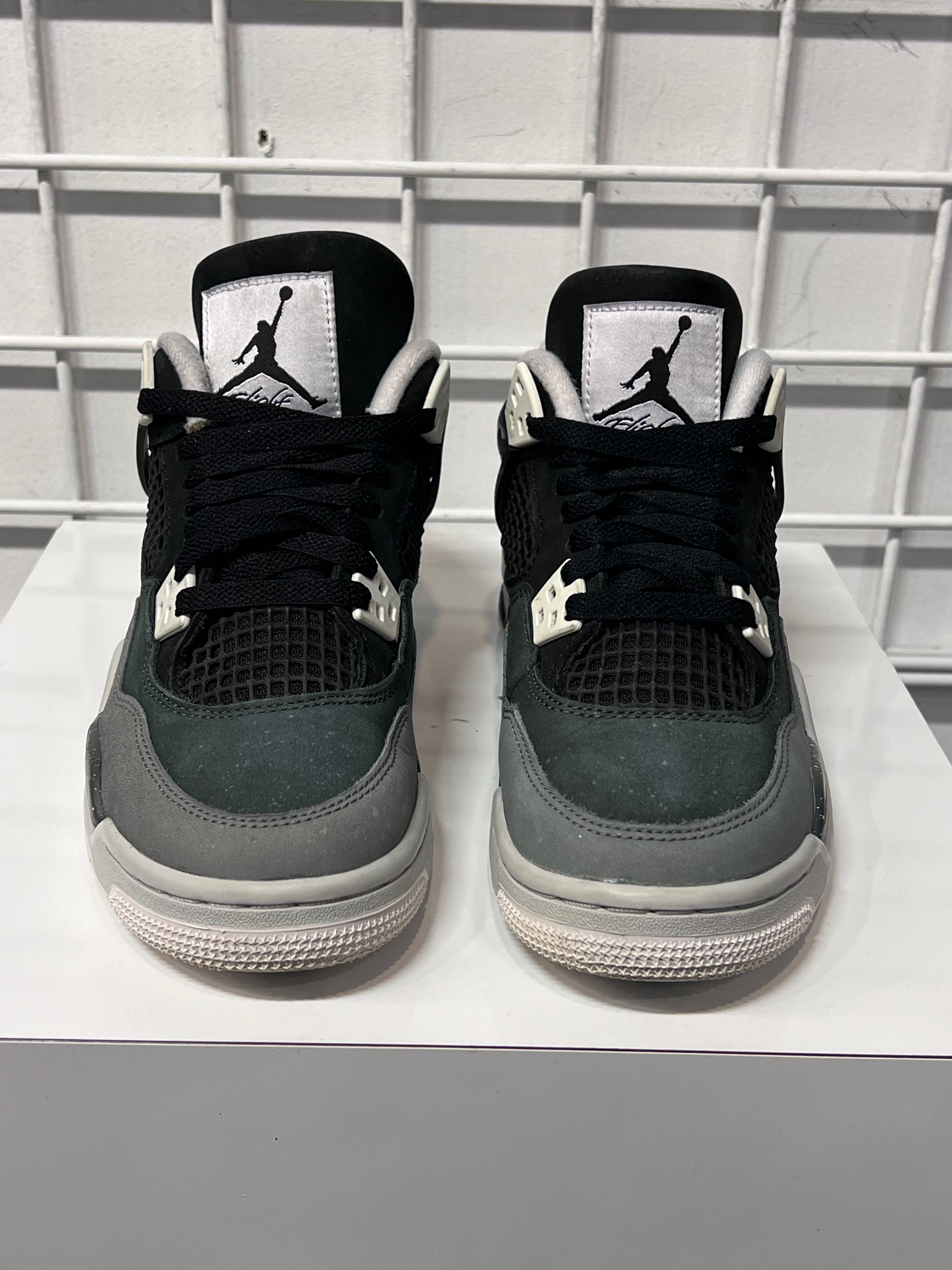 Air Jordan 4 Fear Size 5y Gradeschool Shoes