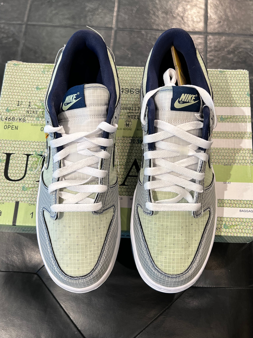 Men’s Nike Dunk Low Union Passport Shoes