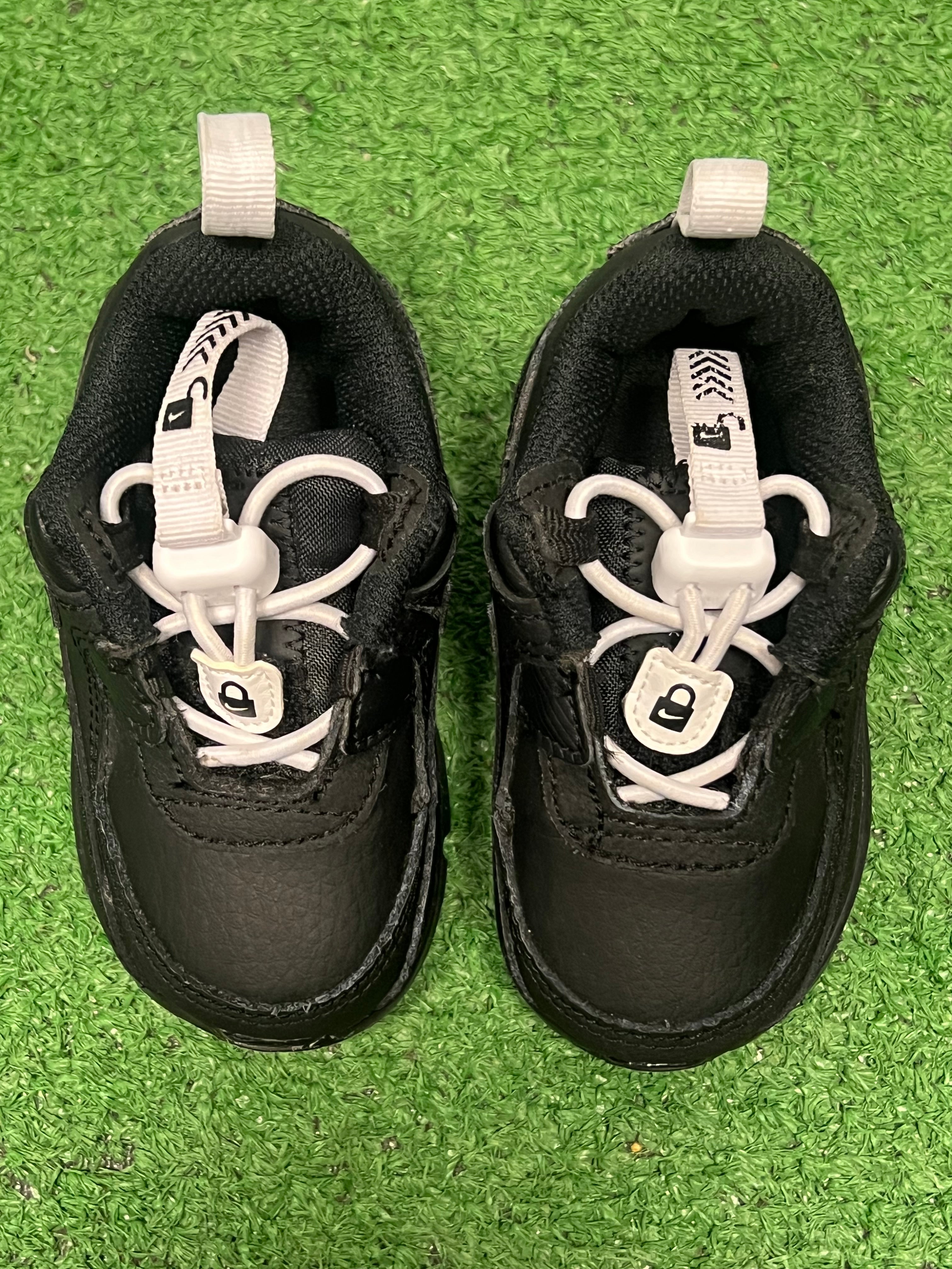 Kids Air Max 90 Triple Black Size 4c