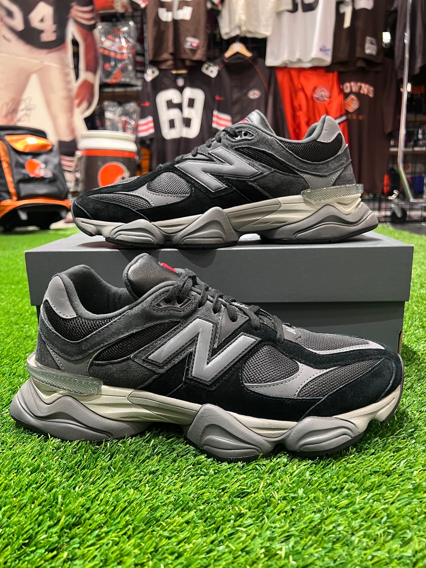 New Balance 9060 Size 11