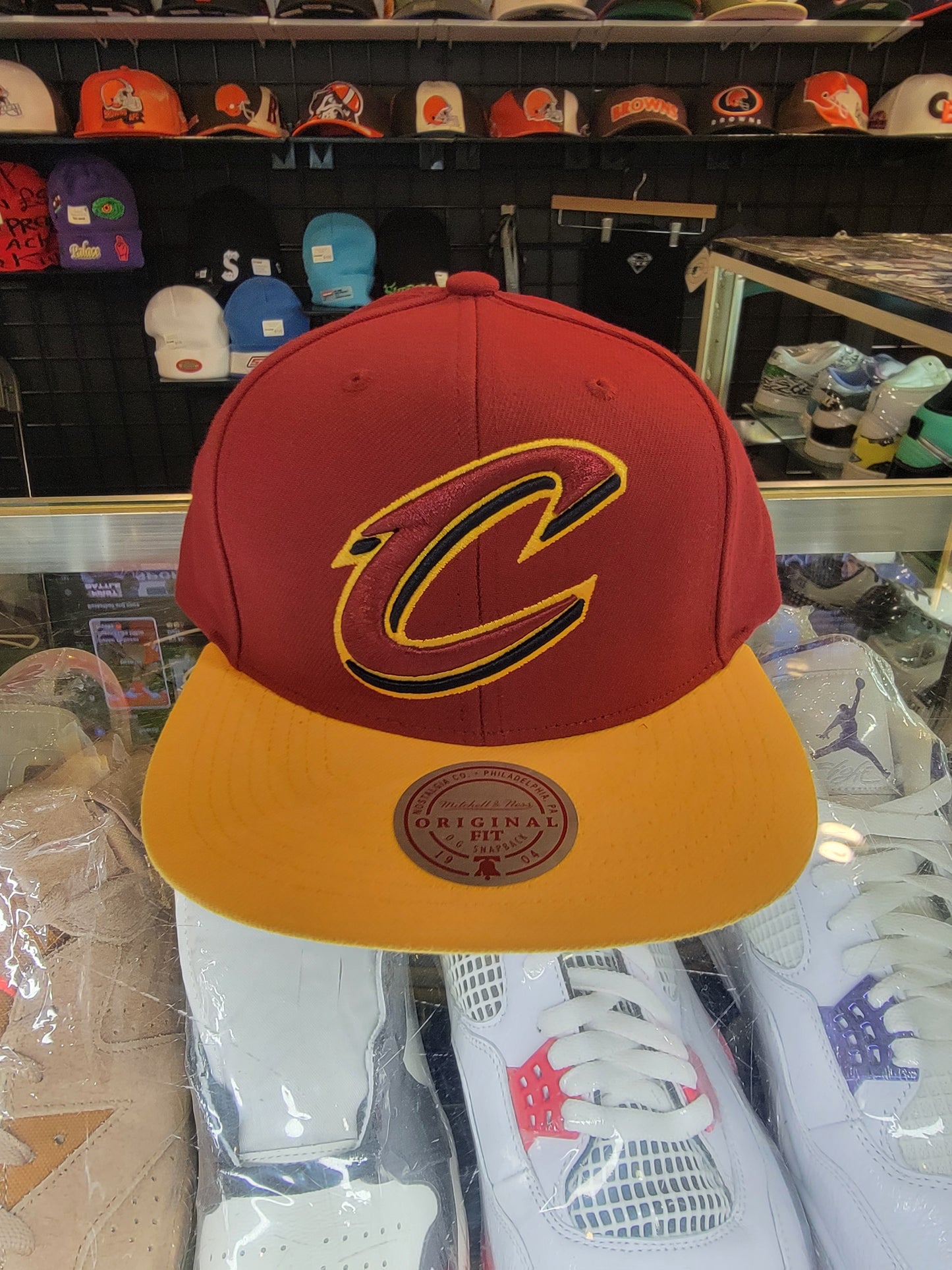 Cavs M&N Snapback Hat