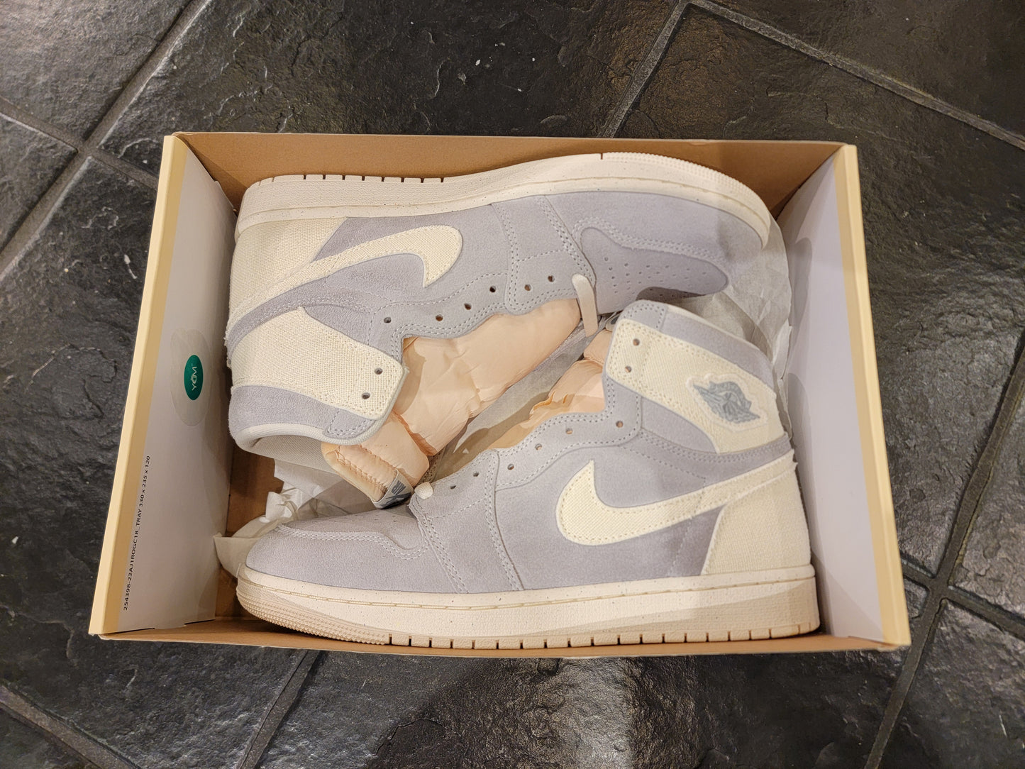 Air Jordan 1 High Ivory size 10 Men Shoes