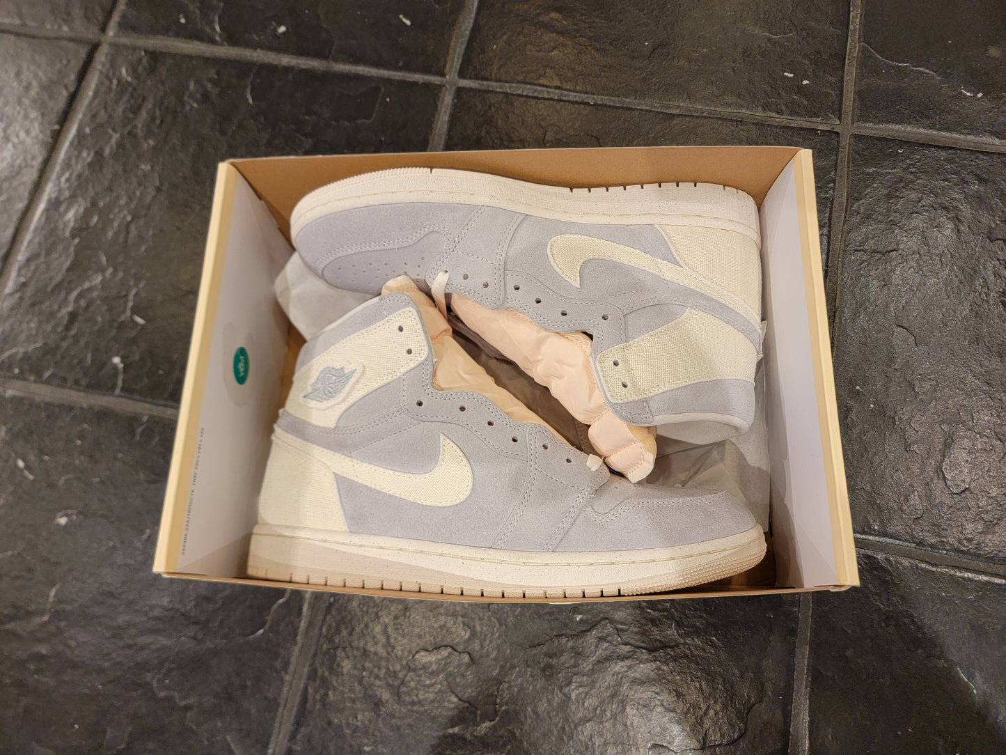 Air Jordan 1 High Ivory size 10 Men Shoes