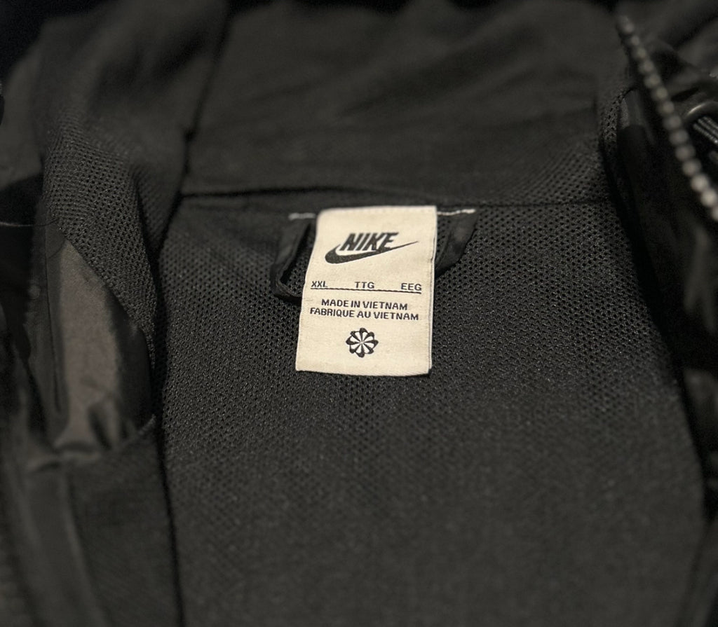 Nike Windrunner Jacket XXL Black Hooded Windbreaker Lightweight DA0001-010 NWOT