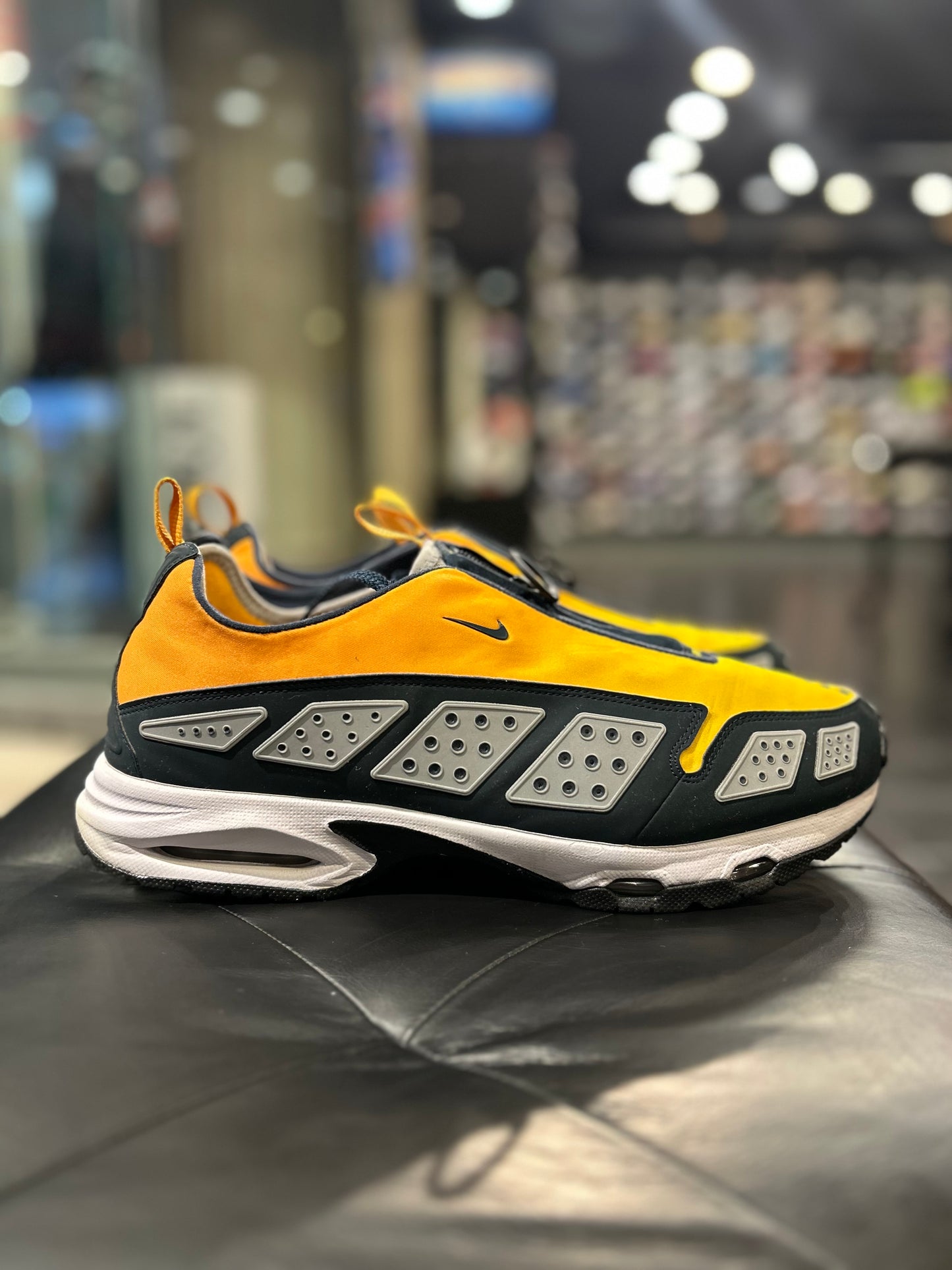 Nike Air Max Sunder Size 11.5 Men Shoes