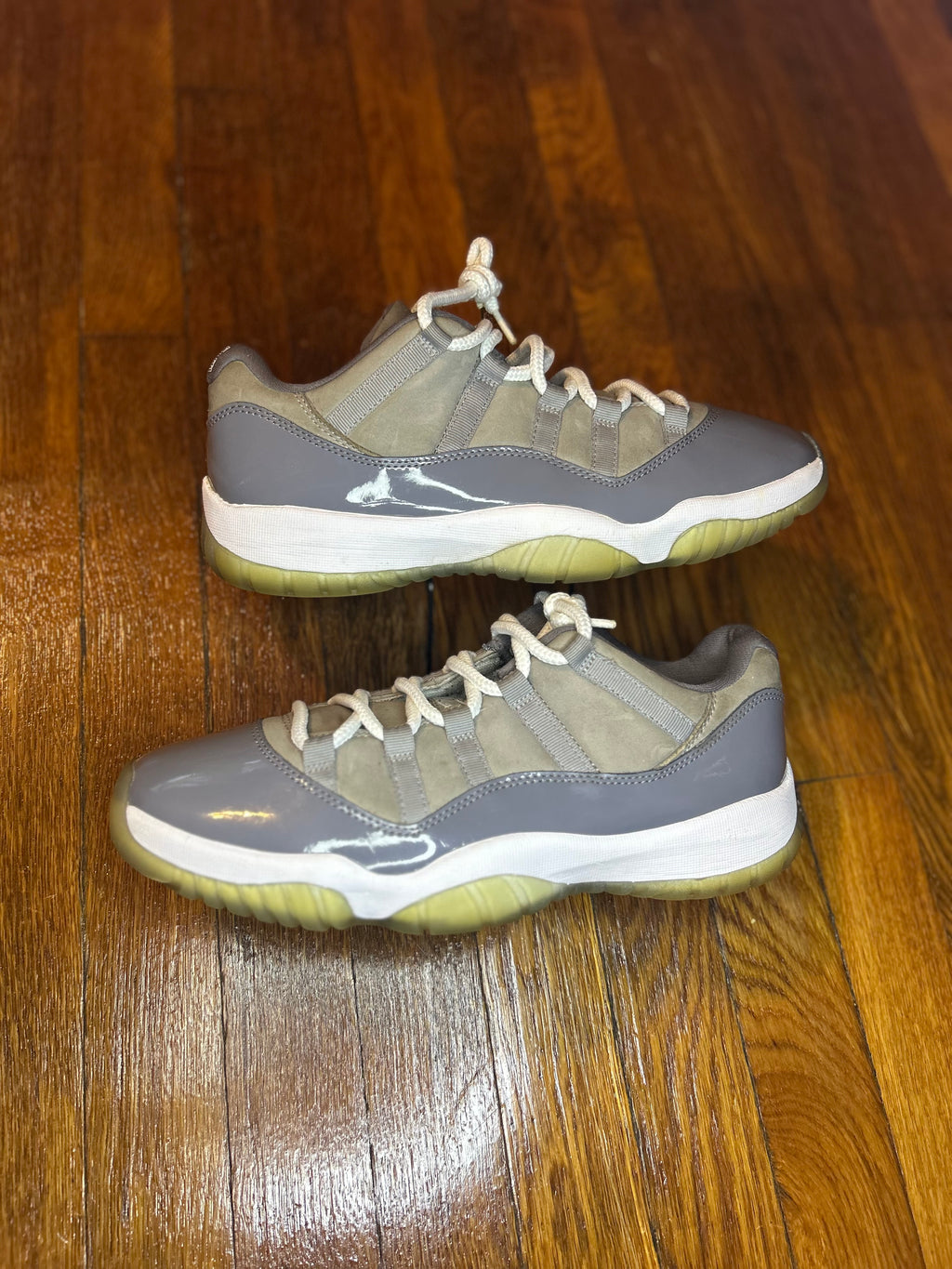 Jordan 11 Low Cool Grey Size 9.5 Men Shoes