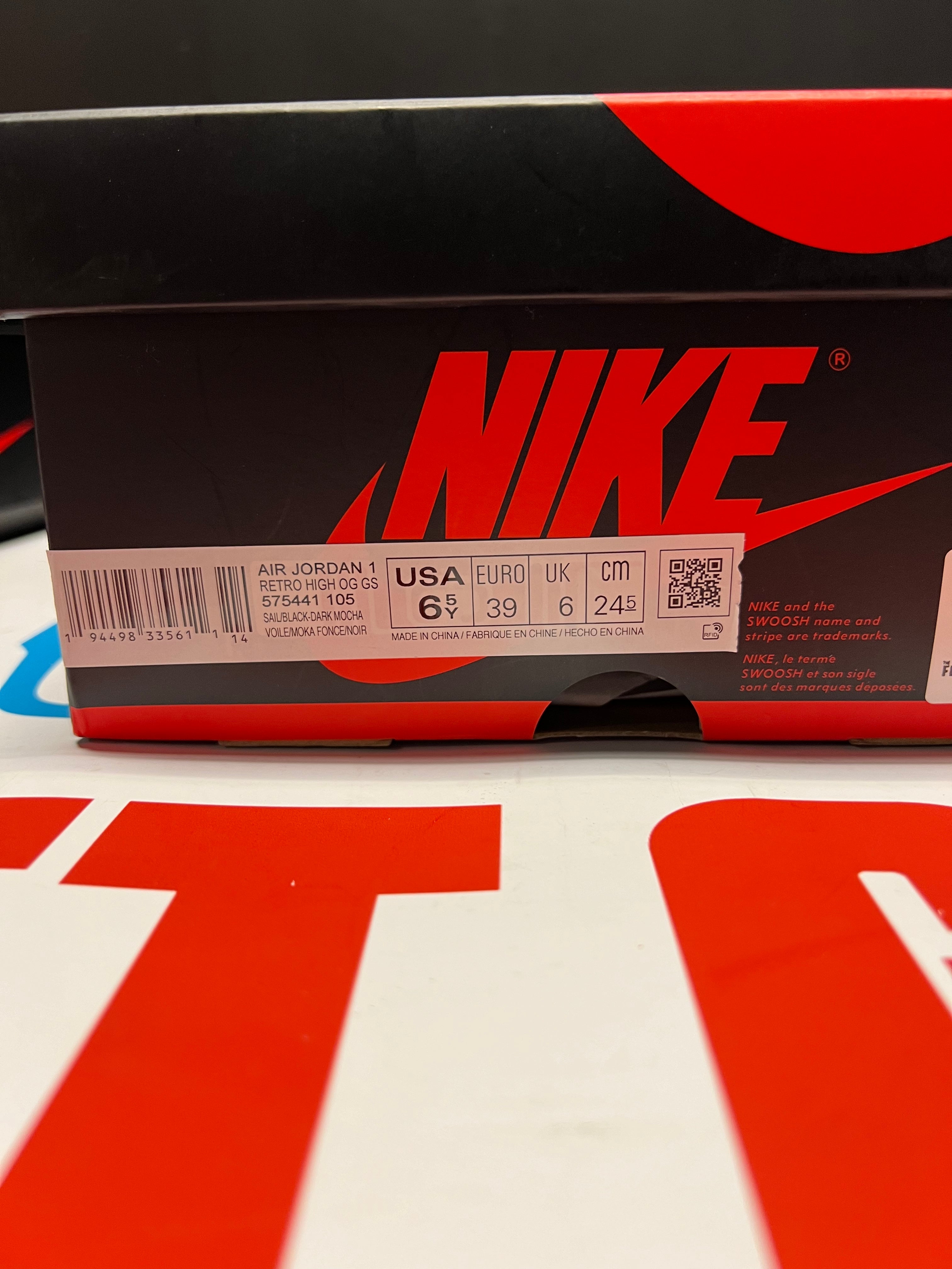 Air Jordan 1 Dark Mocha Brand New