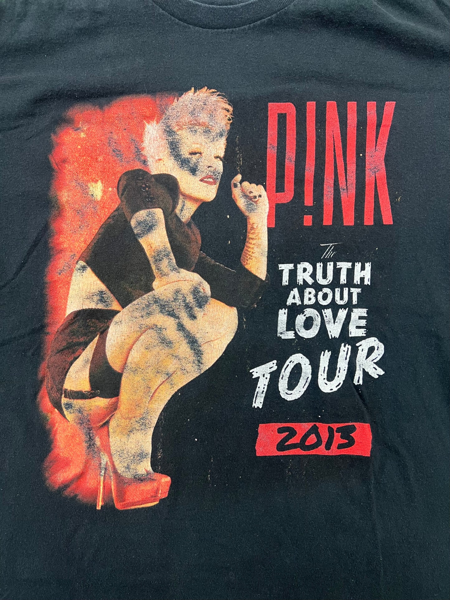 Vintage Pink Tour Tee 2013 Size Small