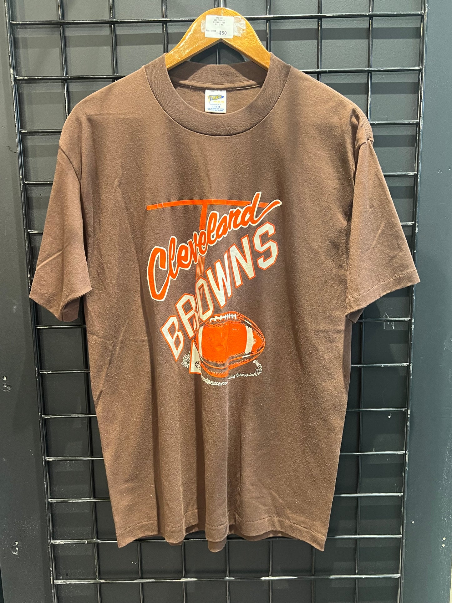Men’s Trench Cleveland Browns Tee Size XL