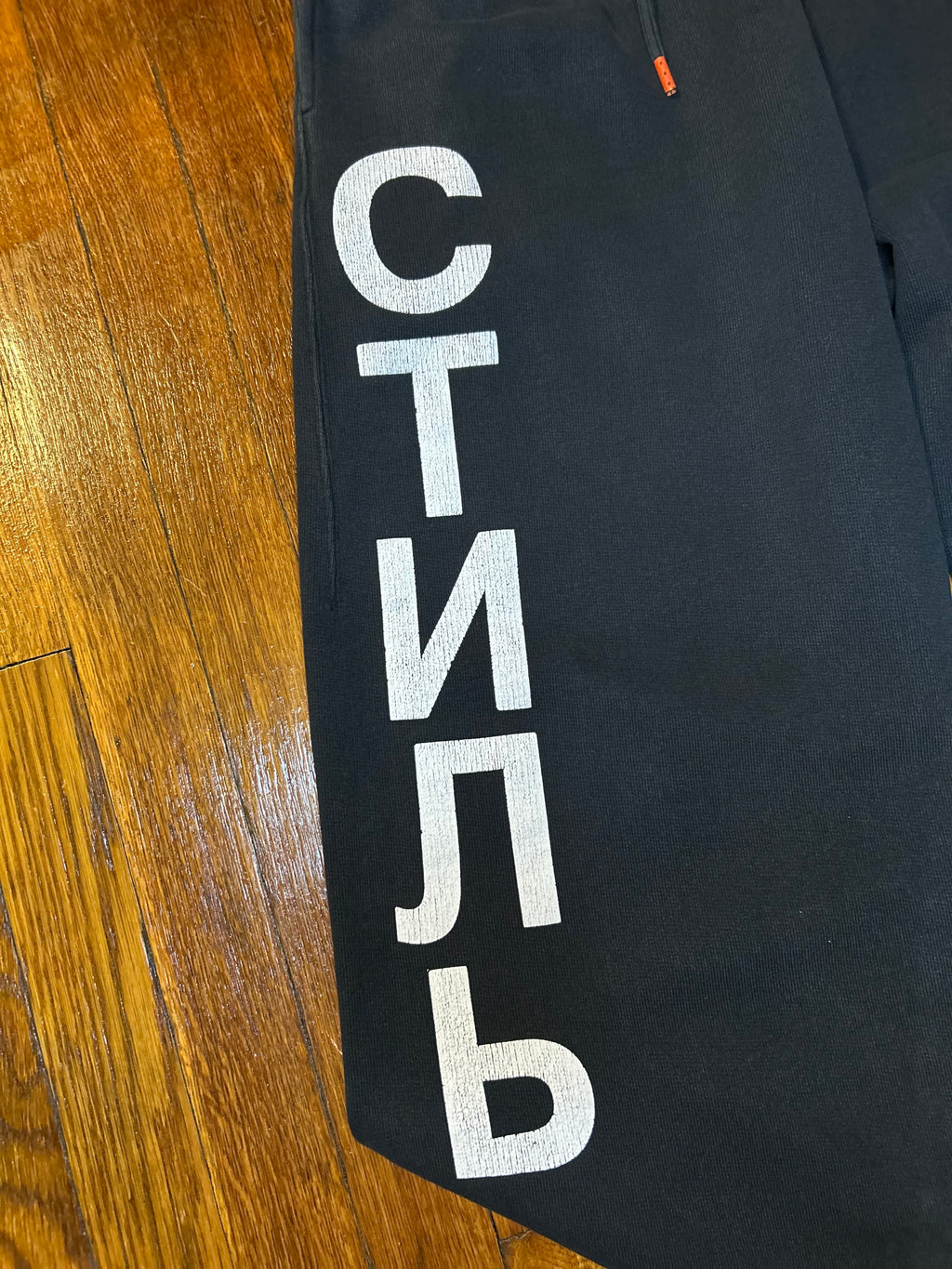 Heron Preston Black Heron Graphic Hoodie and Cyrillic СТИЛЬ Logo Sweatpants Set Size XL HMCH024 Orange Tab Authentic