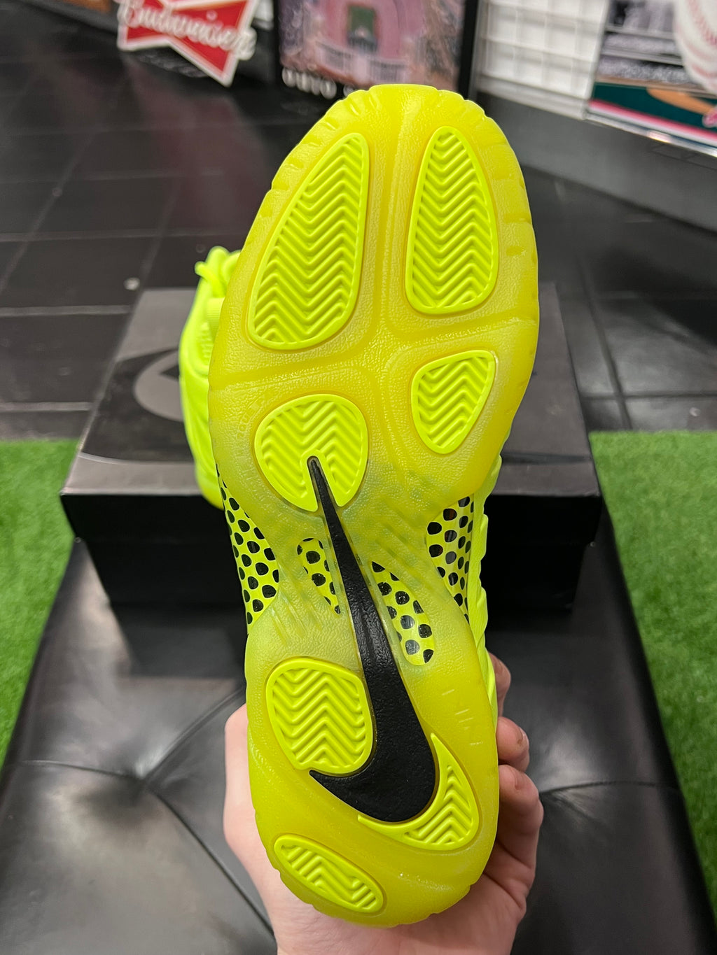 Gradeschool Nike Air Foamposite Pro Volt Size 7y