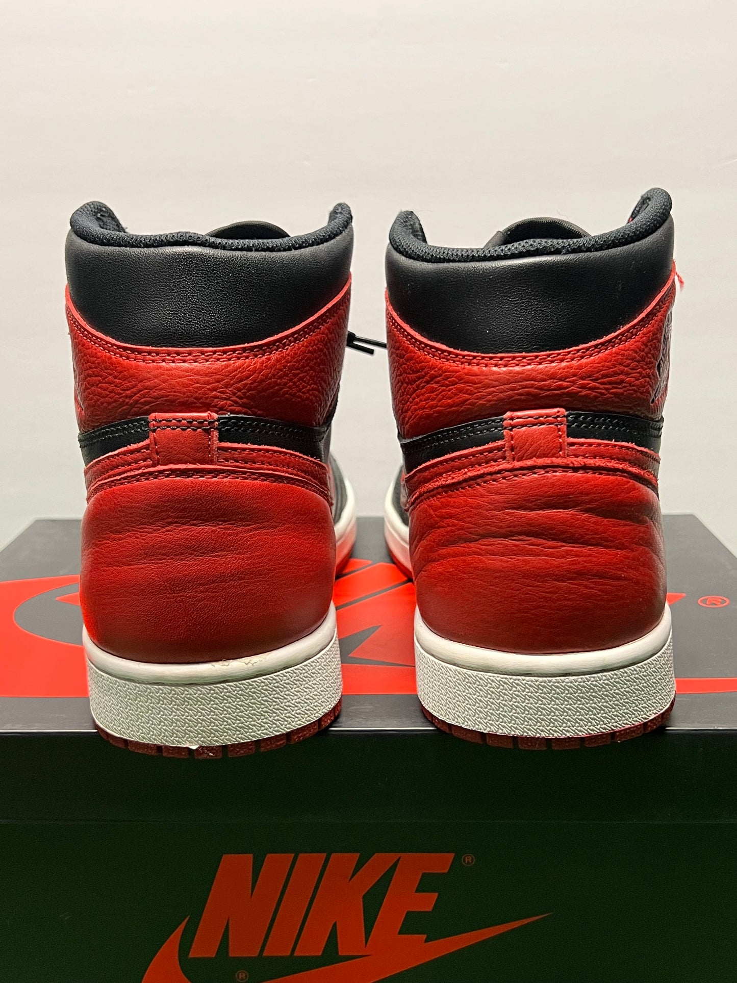 Men’s 2016 Air Jordan 1 Banned Size 10.5
