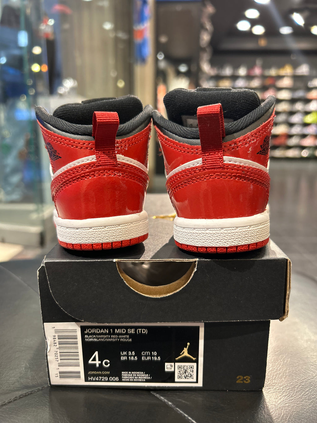 Nike Air Jordan 1 Mid SE Patent Bred Toe size 4c