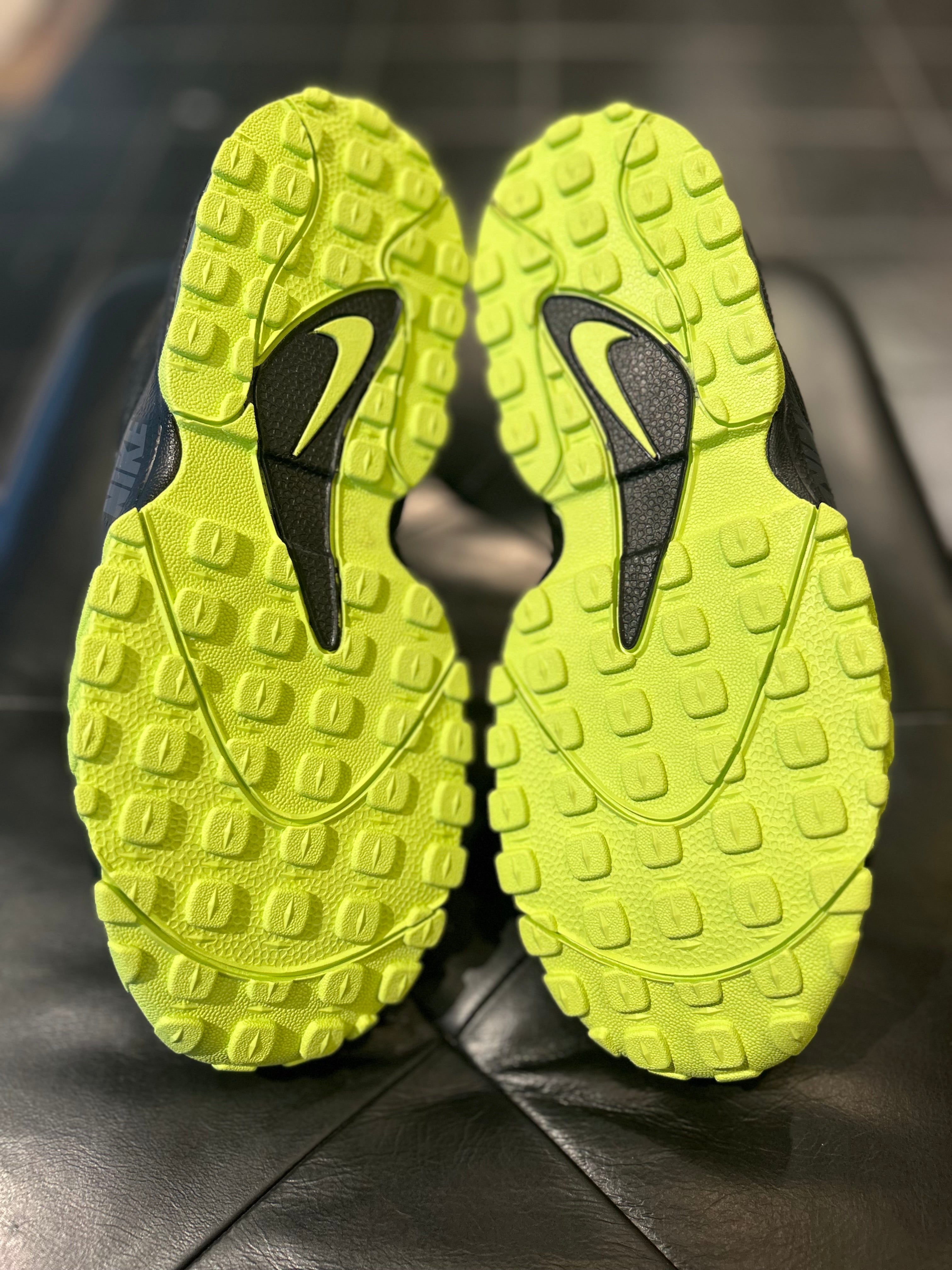 Nike Air Speed Turf Black Volt Size 8 Men's Shoes
