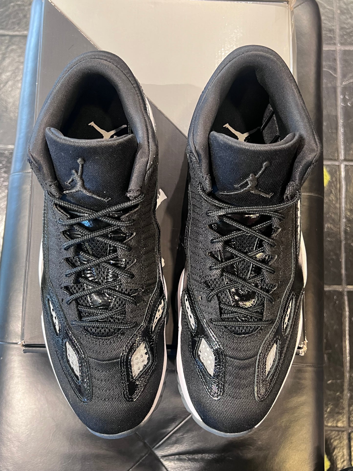 Men’s Air Jordan 11 IE Black White Size 13