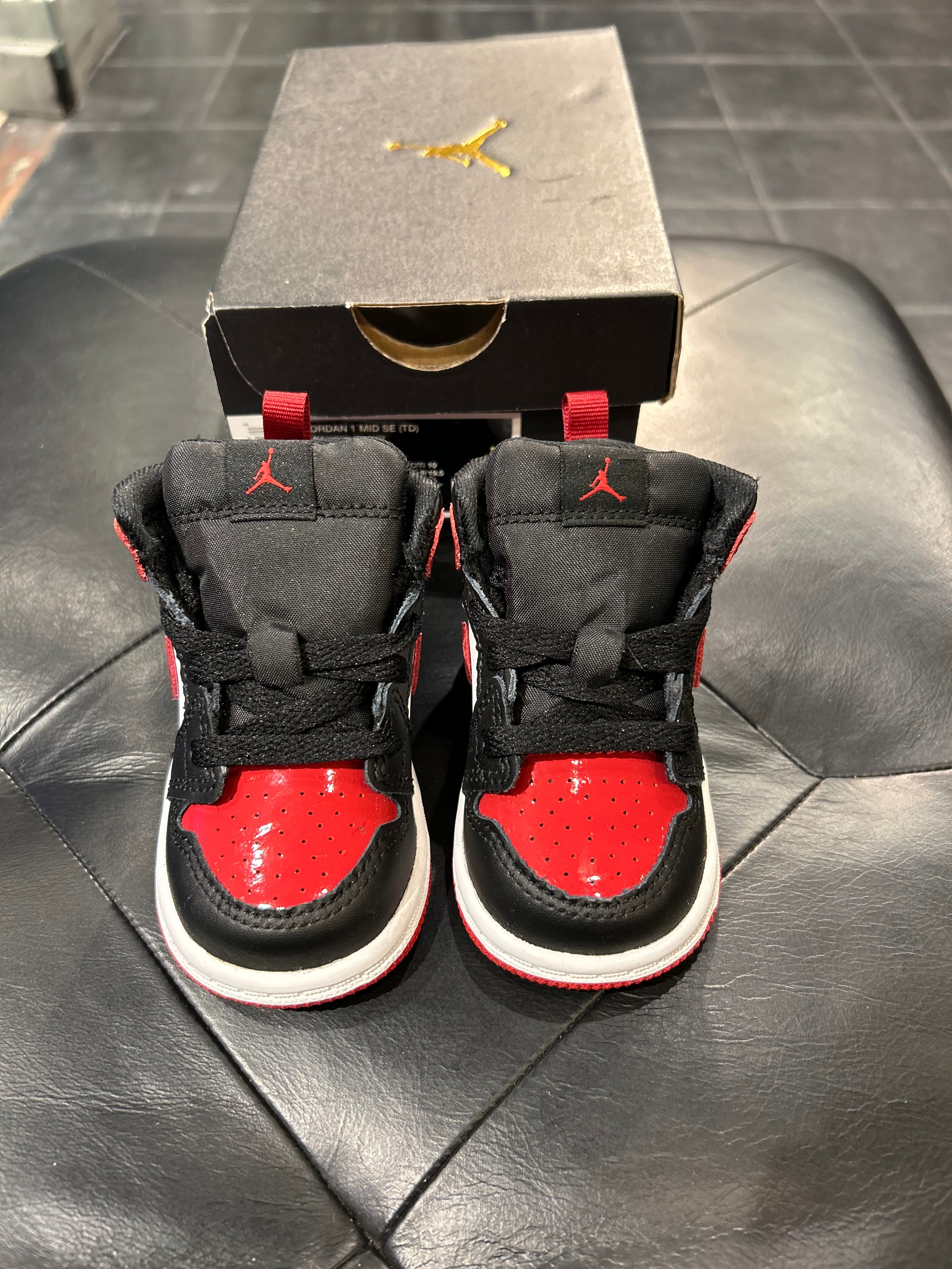 Nike Air Jordan 1 Mid SE Patent Bred Toe size 4c