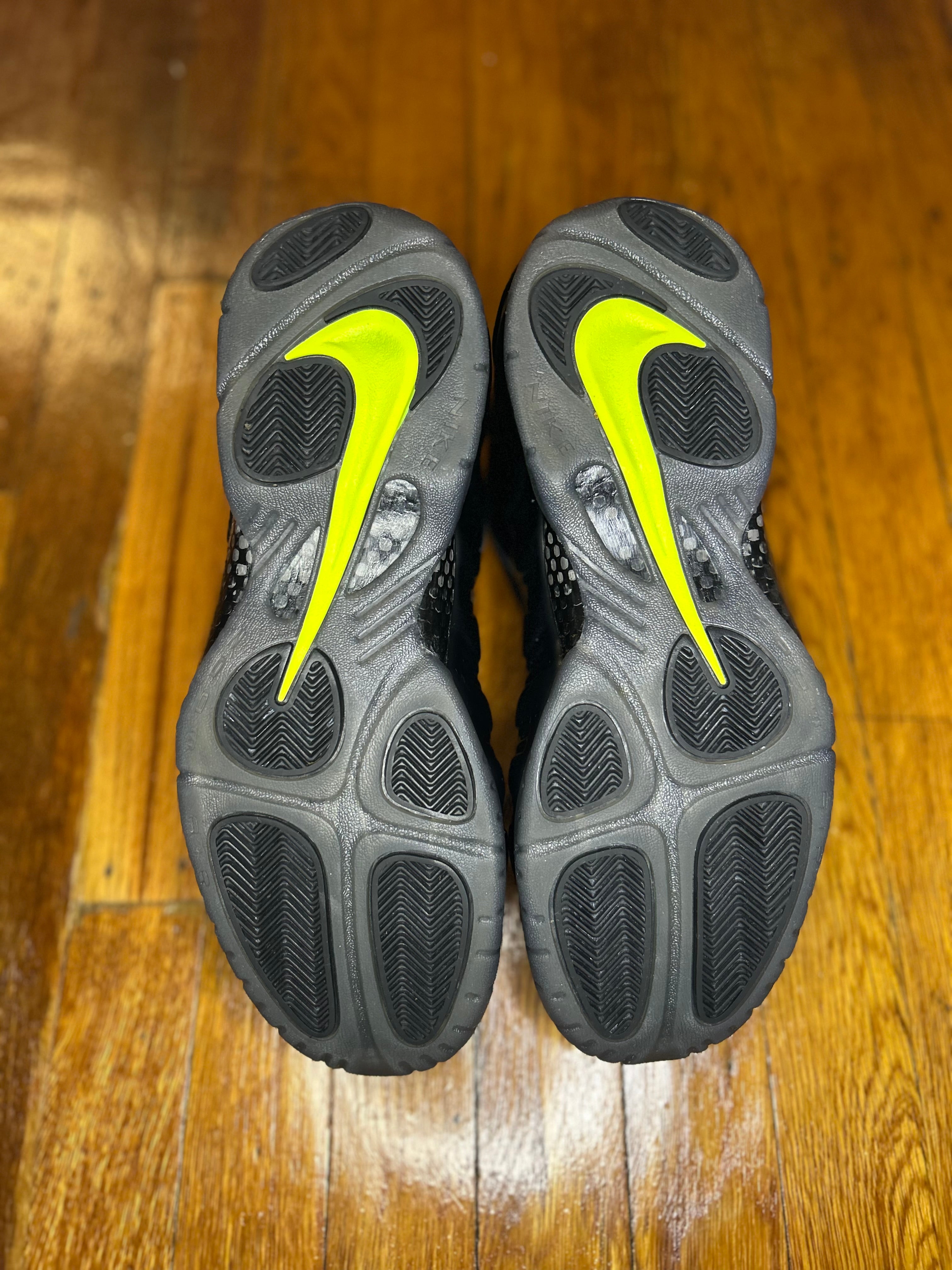 Nike Air Foamposite Pro Voltage Size 12 Men Shoes