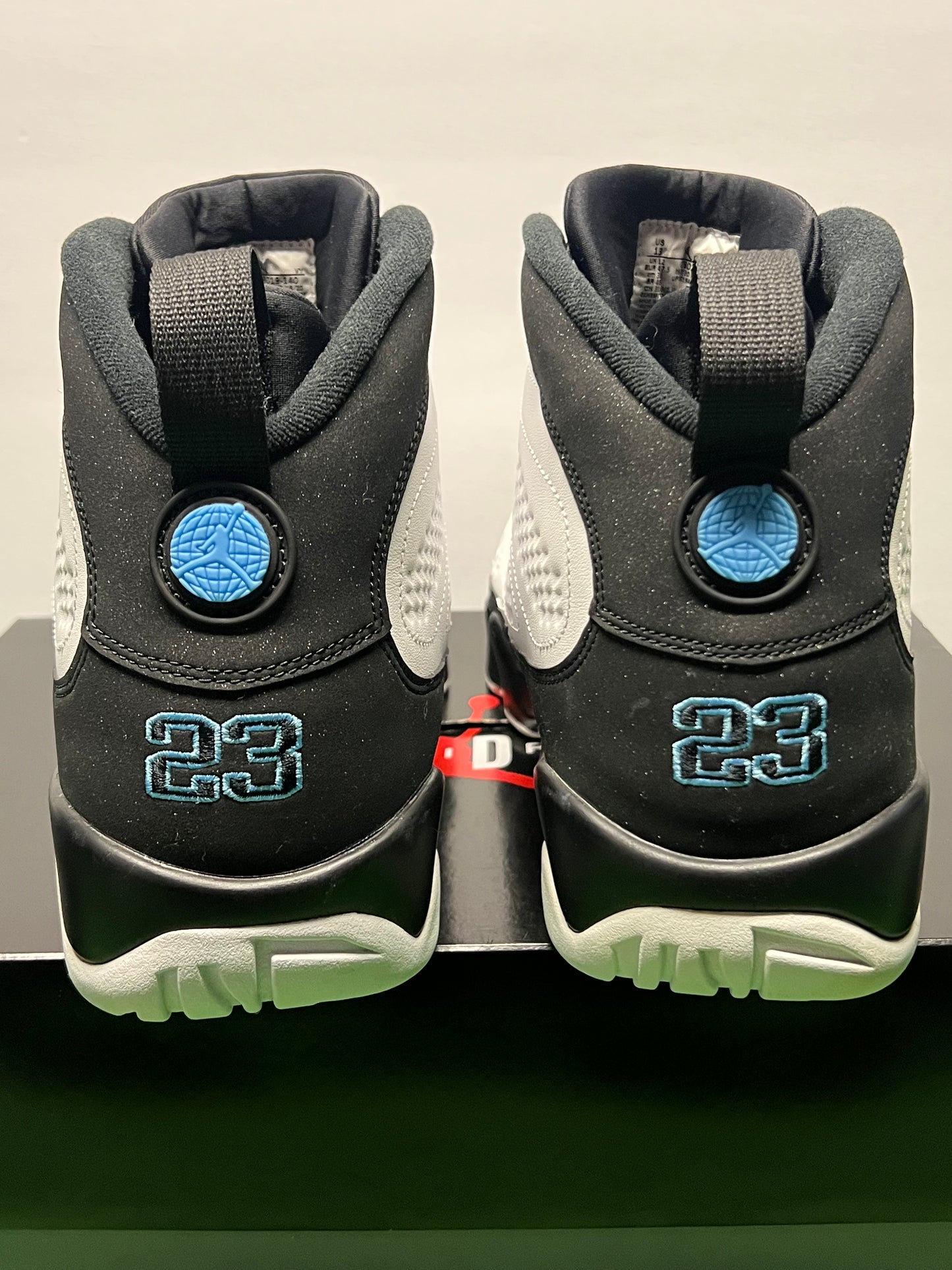 Men’s Air Jordan 9 UNC Size 13
