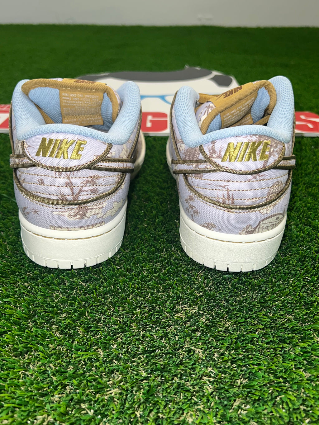 Men’s Nike SB Dunk Low Pro City of Style Brand New Shoes