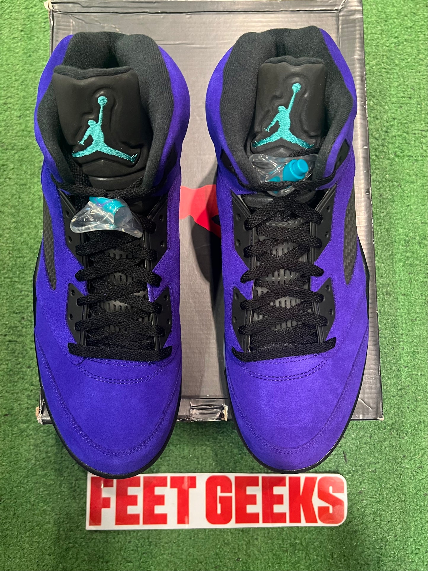 Men’s Air Jordan 5 Alternate Grape Size 13 Shoes Brand New