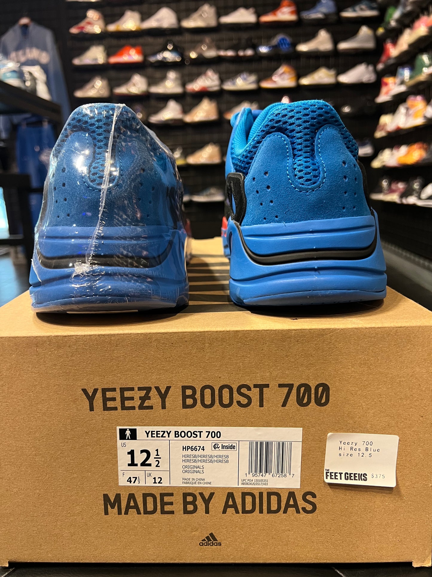 Men’s Yeezy 700 Hi Res Blue Brand New