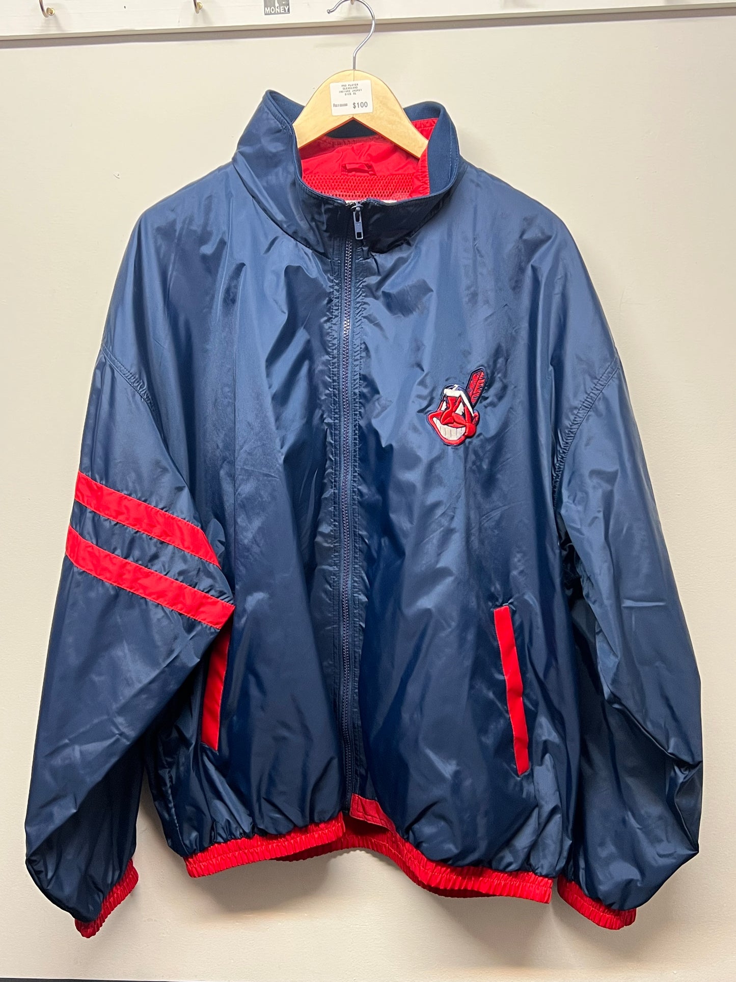 Men’s Pro Player Cleveland Indians Jacket Size XL