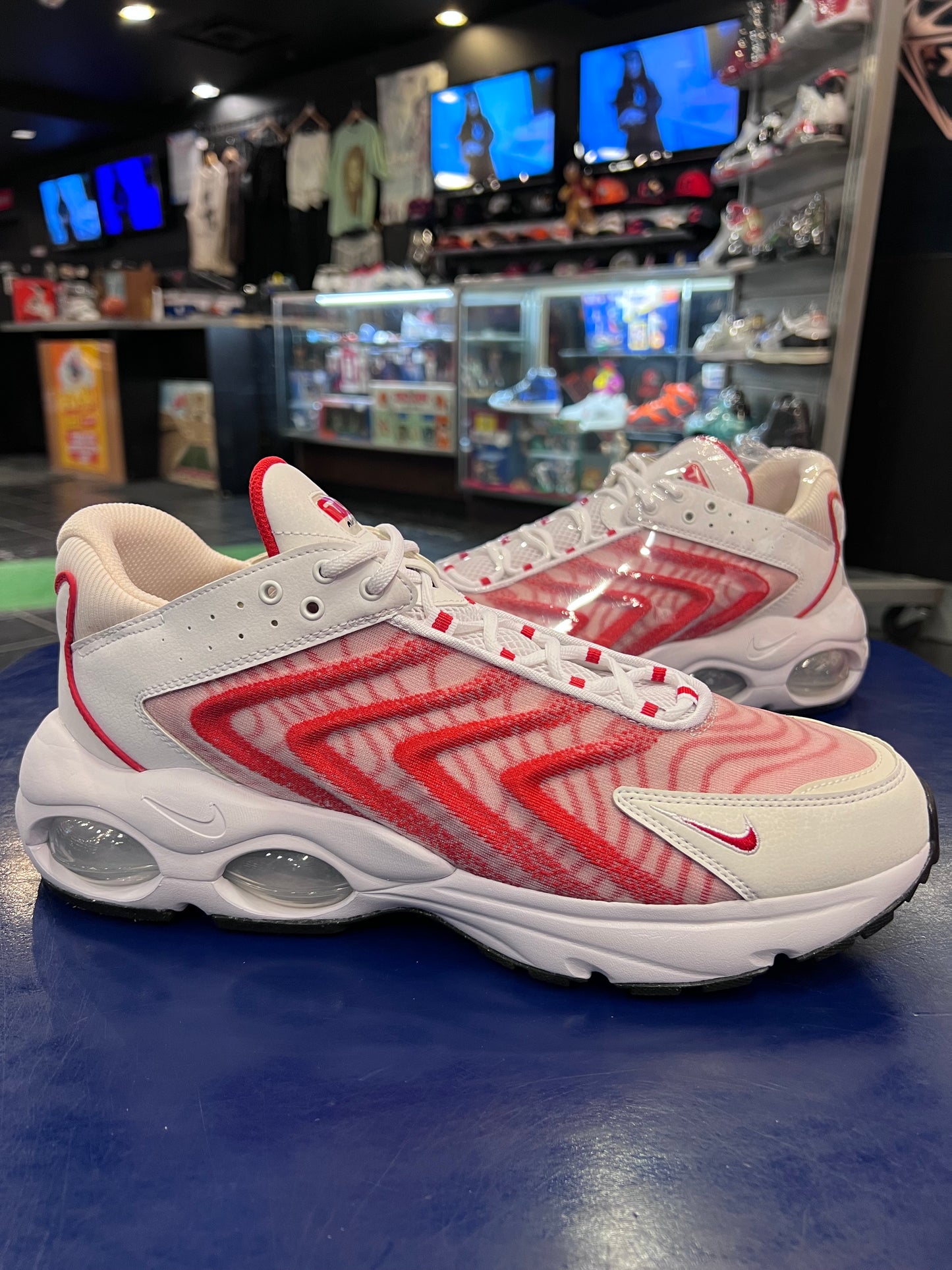 Men’s Air Max Tailwind Size 13