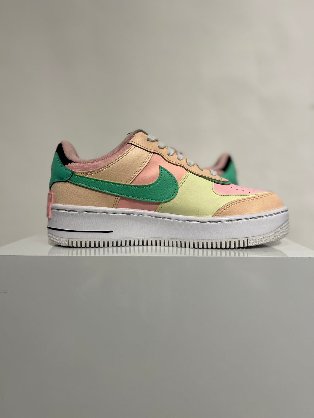 Air Force 1 Low Shadow Arctic Punch Size 7.5 Women's (Size 6 Men's shoes)