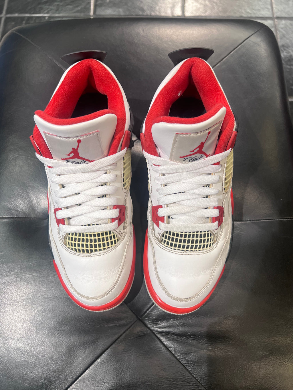 Air Jordan 4 Fire Red Size 5.5y Gradeschool Shoes