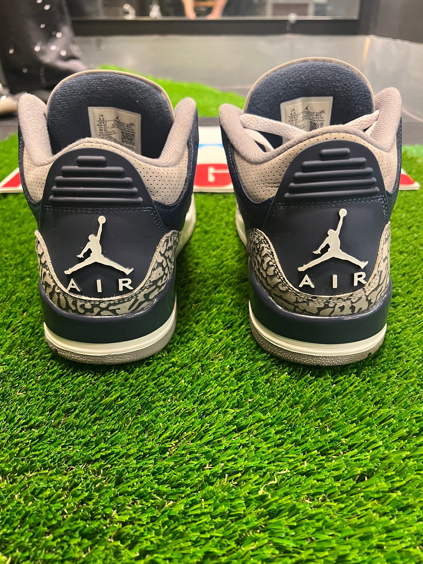 Men’s Air Jordan 3 Georgetown Pre-Owned Shoes No Box