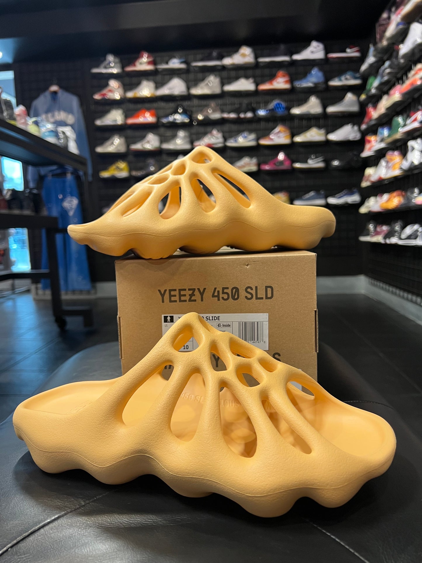 Men’s Yeezy 450 Slides Brand New