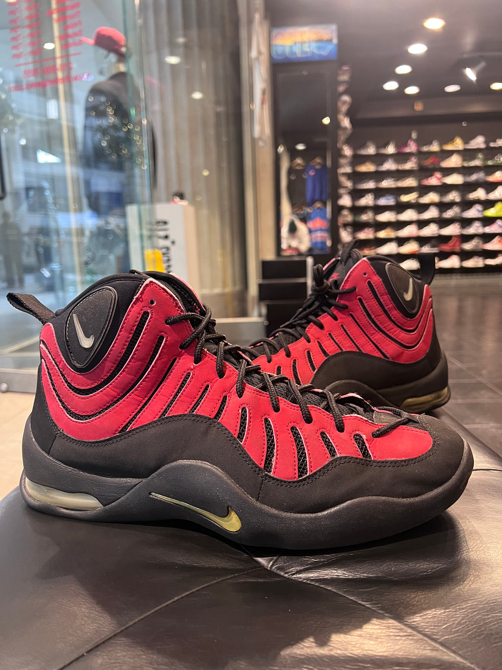 2007 Nike Air Bakin Size 12