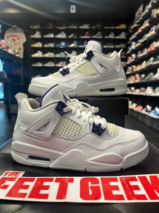 Gradeschool Air Jordan 4 Metallic Purple Size 7 Shoes Pre-Owned