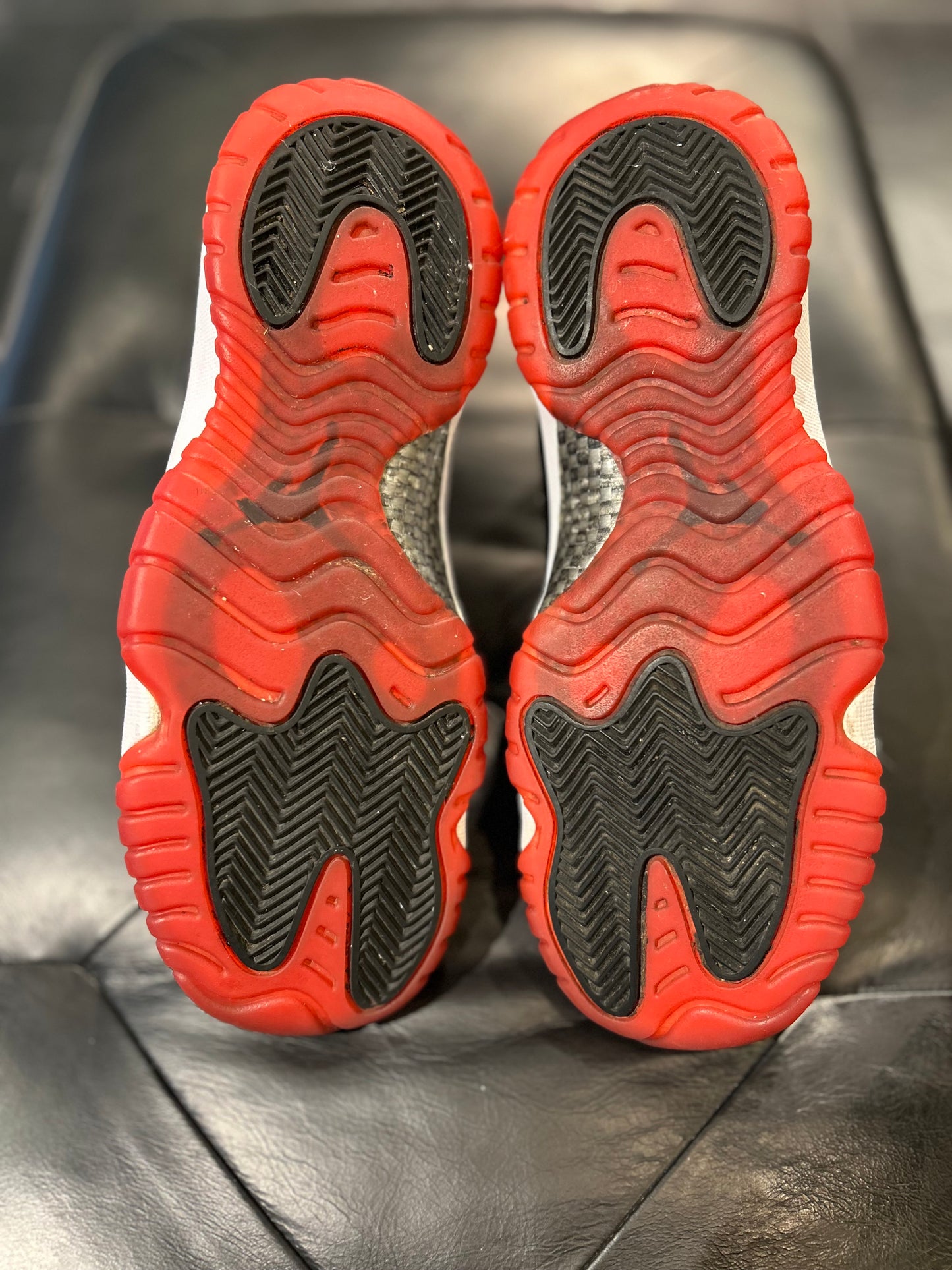 Air Jordan 11 Low Concord Bred size 7y