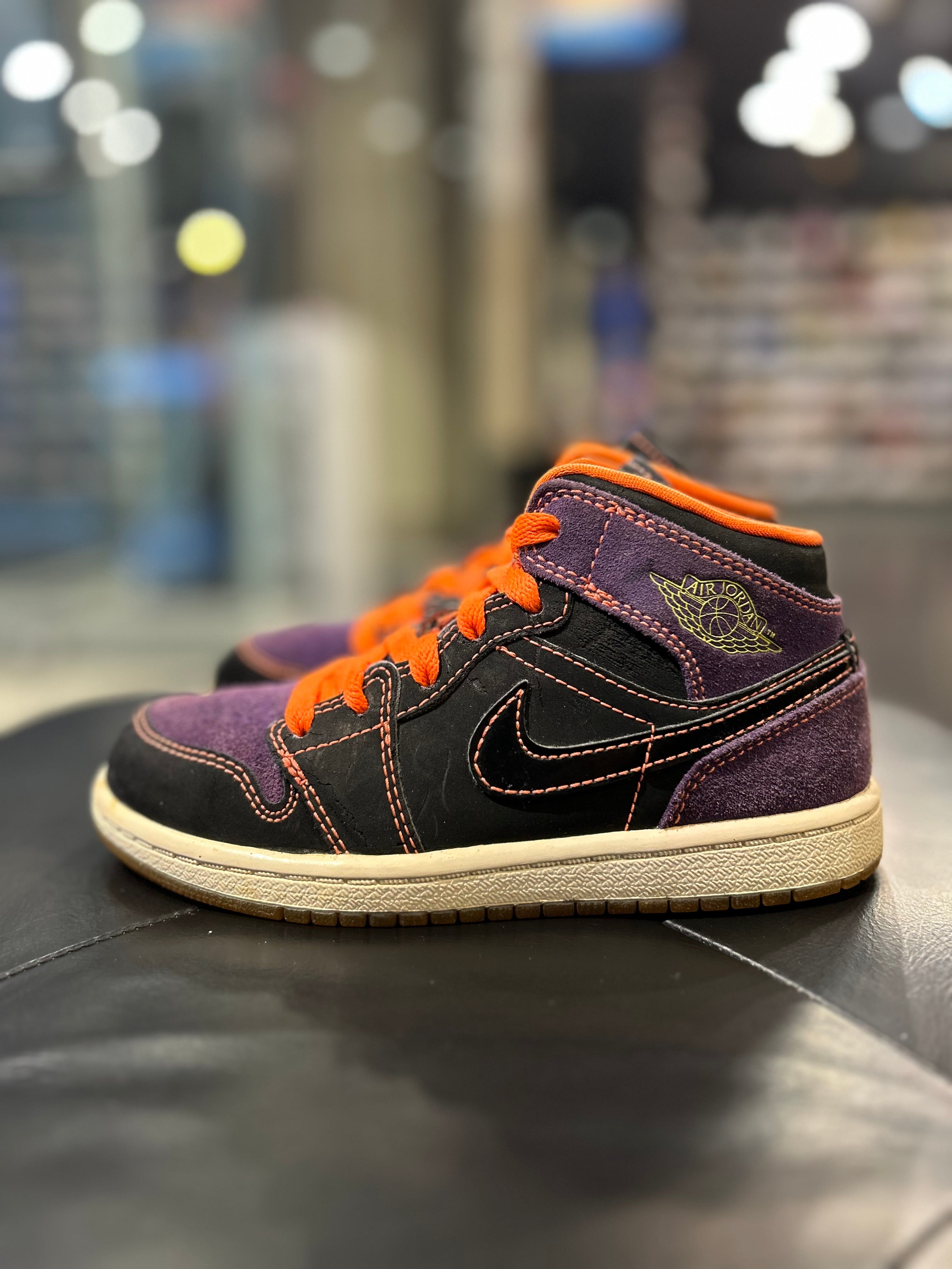Air Jordan 1 Mid Kids Size 12.5C