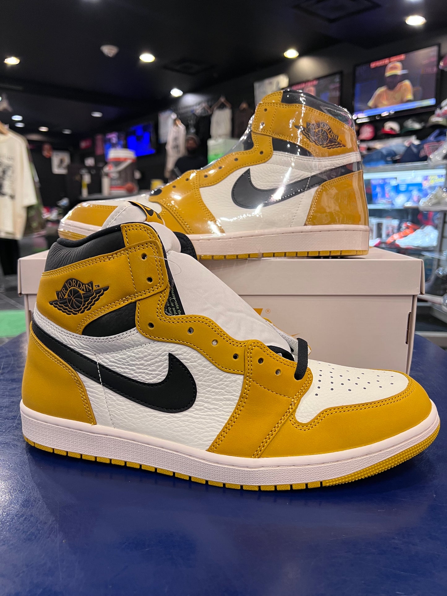 Men’s Air Jordan 1 Yellow Ochre Size 14