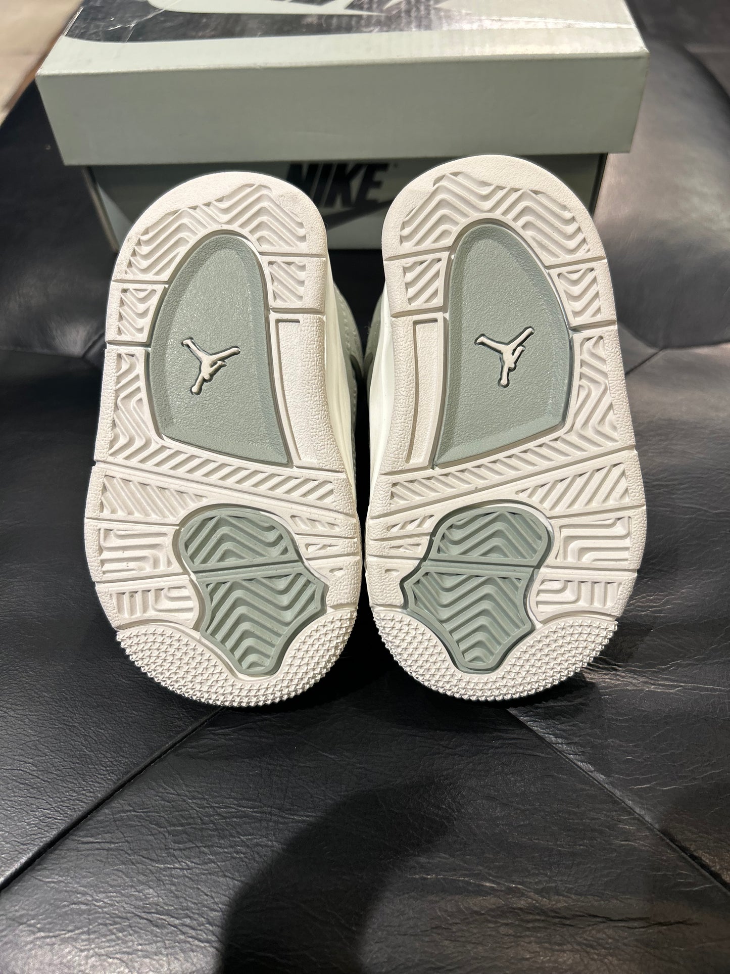 Air Jordan 4 Seafoam size 4c toddler shoes