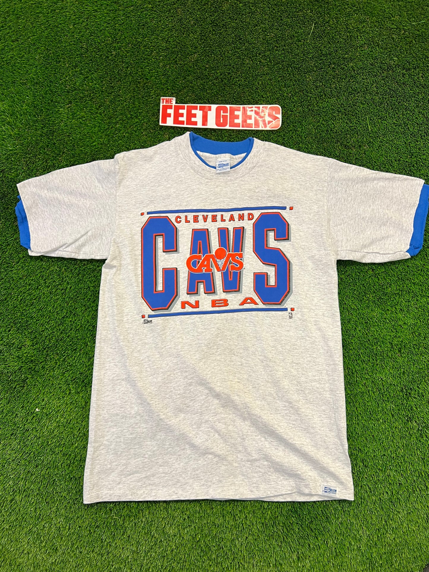 Men’s Vintage Cavs Tee