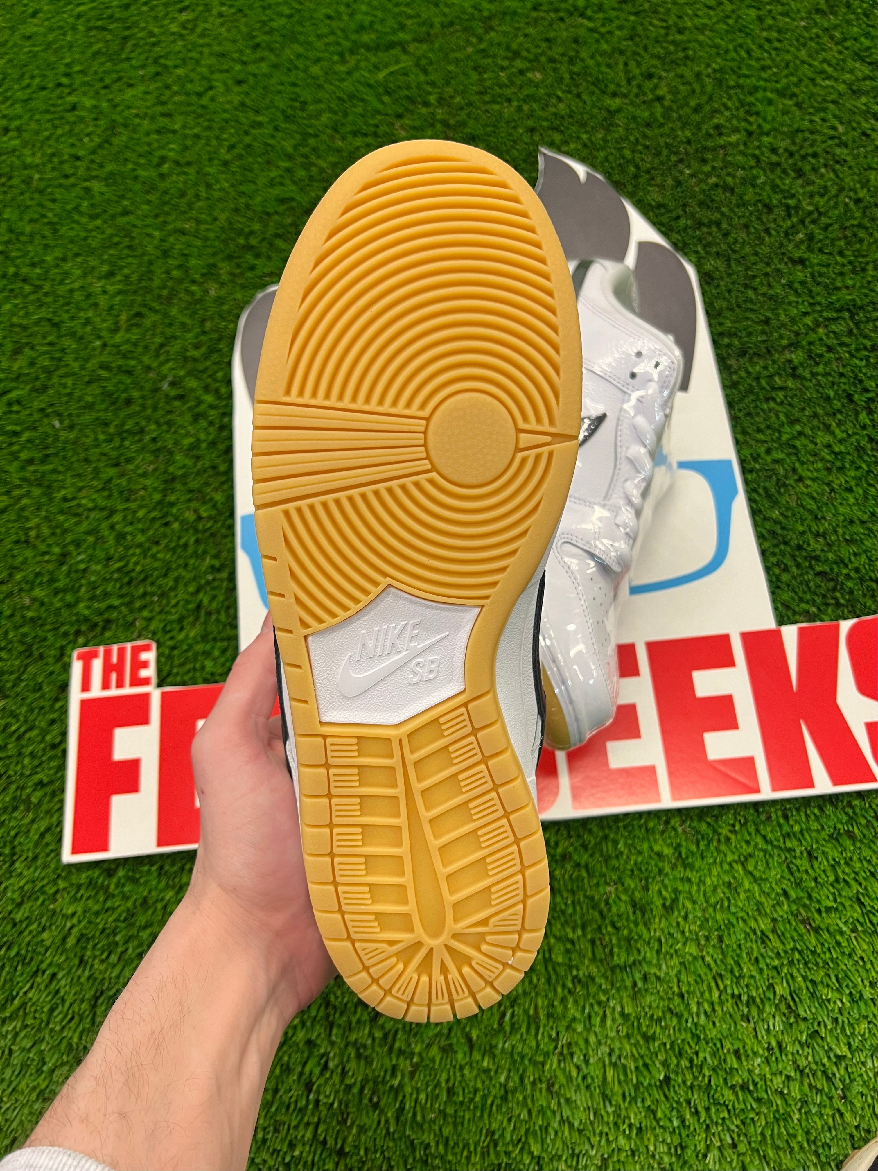 Men’s Nike SB Dunk Low White Brand New