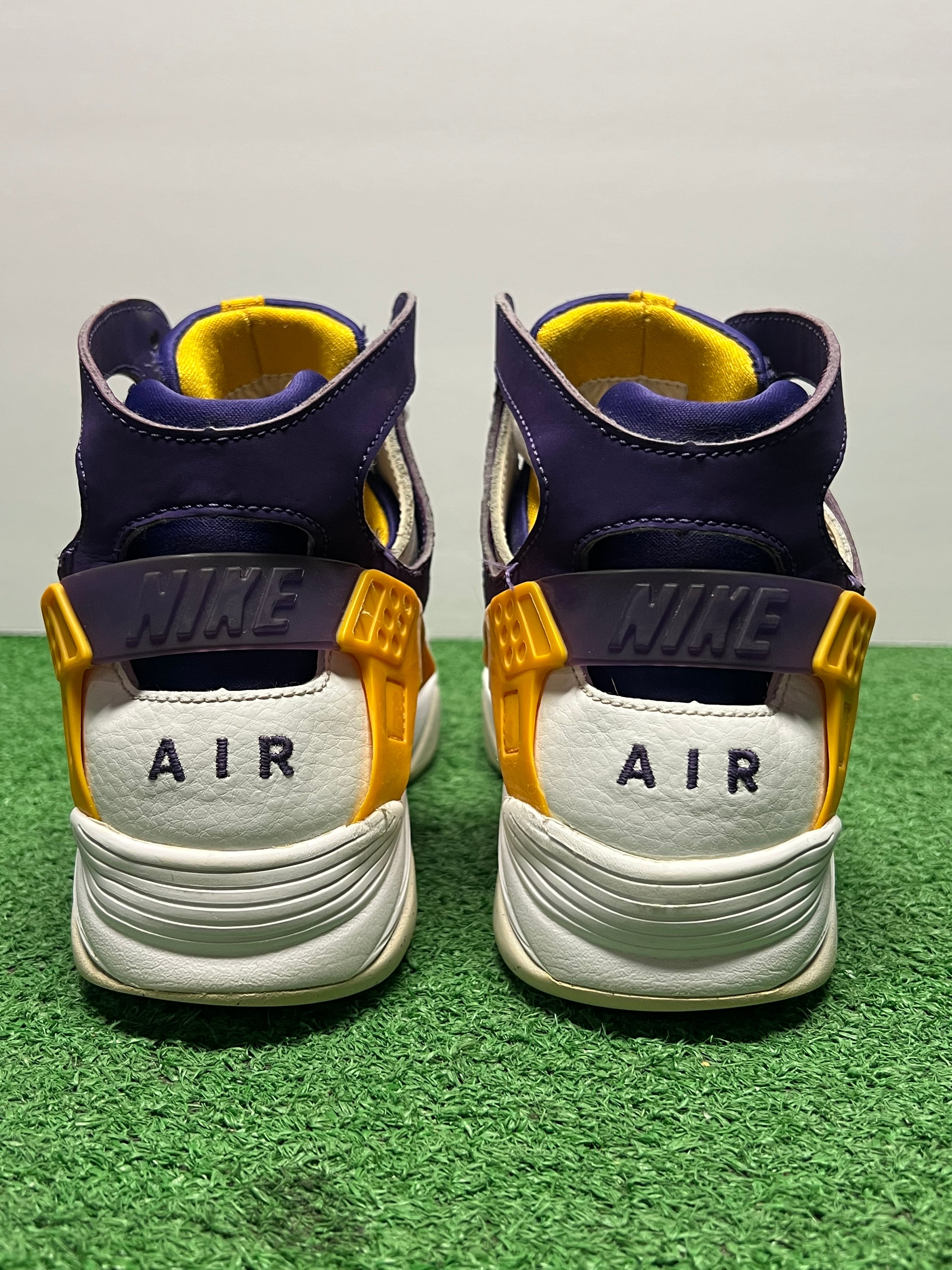 Men’s Nike Air Huarache Lakers Size 8 No Box