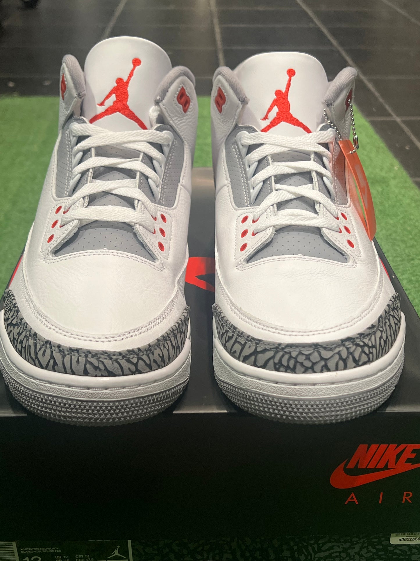 Men’s Air Jordan 3 Fire Red Size 13 Shoes Brand New